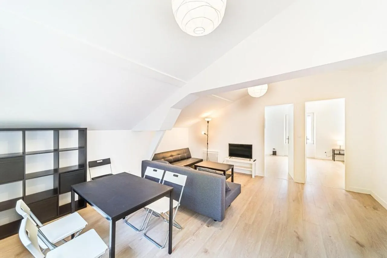 Le Pelisson 6 People Functional Gratte Ciel Apartment Villeurbanne 0*,  France